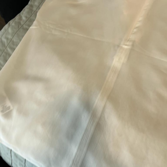 100% silk ruffled sleeveless top - Picture 3 of 6